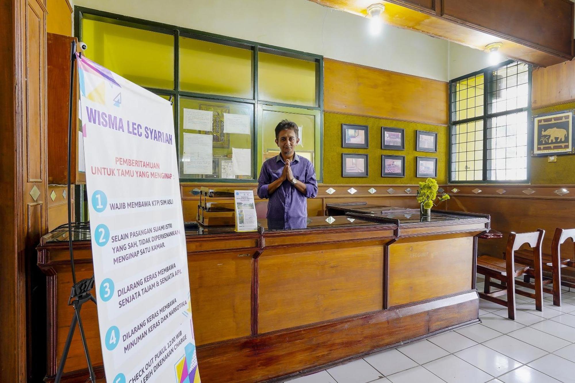 Spot On 91064 Wisma Lec Syariah Garut Eksteriør billede